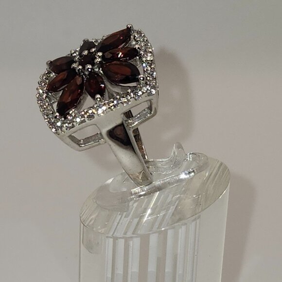 .925 Sterling Silver Flower Shaped Garnet/Cubic Zirconia Ring Size 7 Valve $645 - Picture 2 of 7